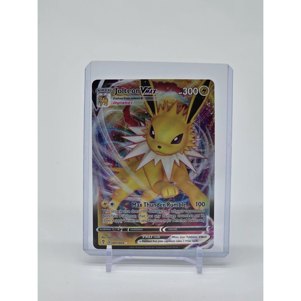 Pokemon TCG Jolteon VMAX #051/203 Ultra Rare Evolving Skies SWSH07